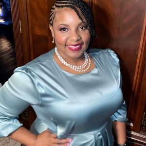 Meet your Posher, Candace